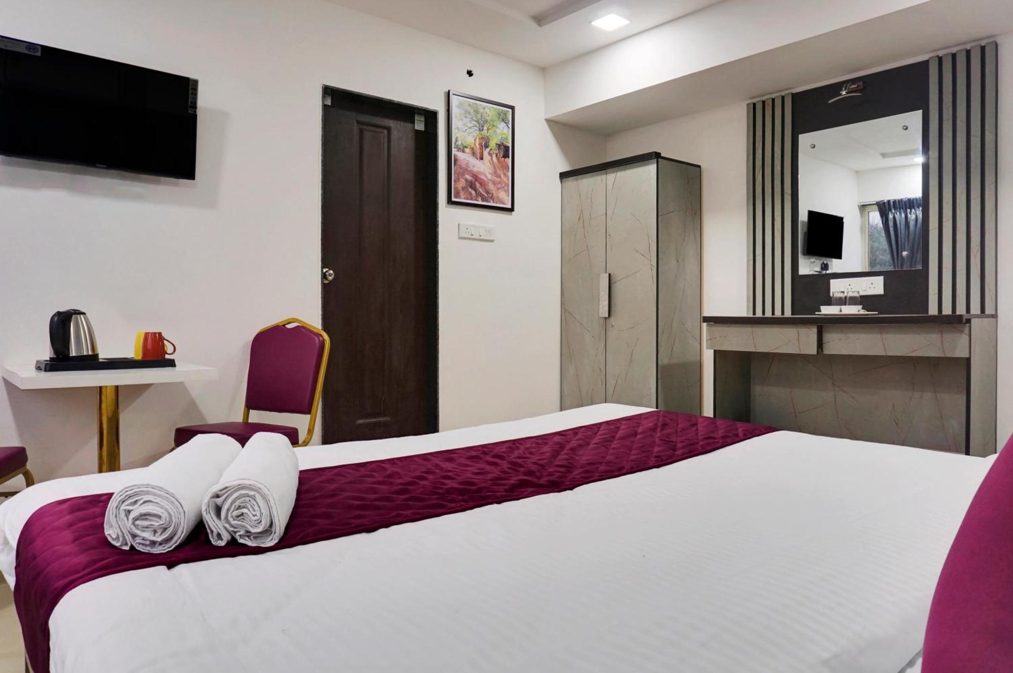 Hotel Orchard Park Пуна Экстерьер фото