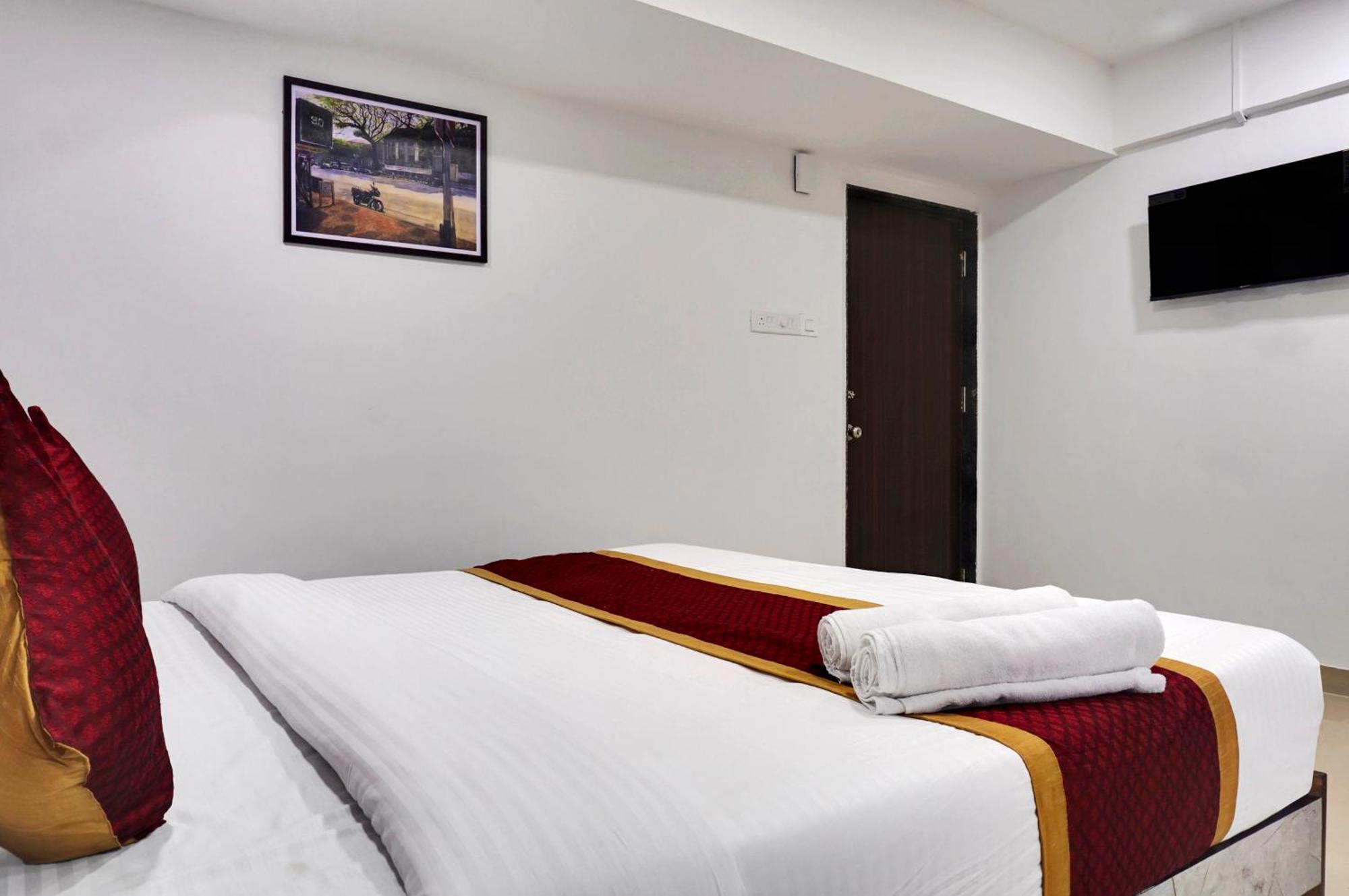 Hotel Orchard Park Пуна Экстерьер фото